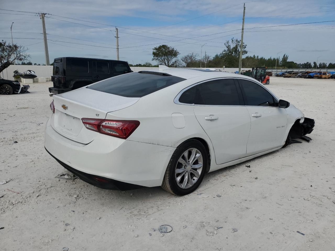 Изображение 3 2019 CHEVROLET MALIBU LT 2019 с VIN 1G1ZD5ST1KF140292