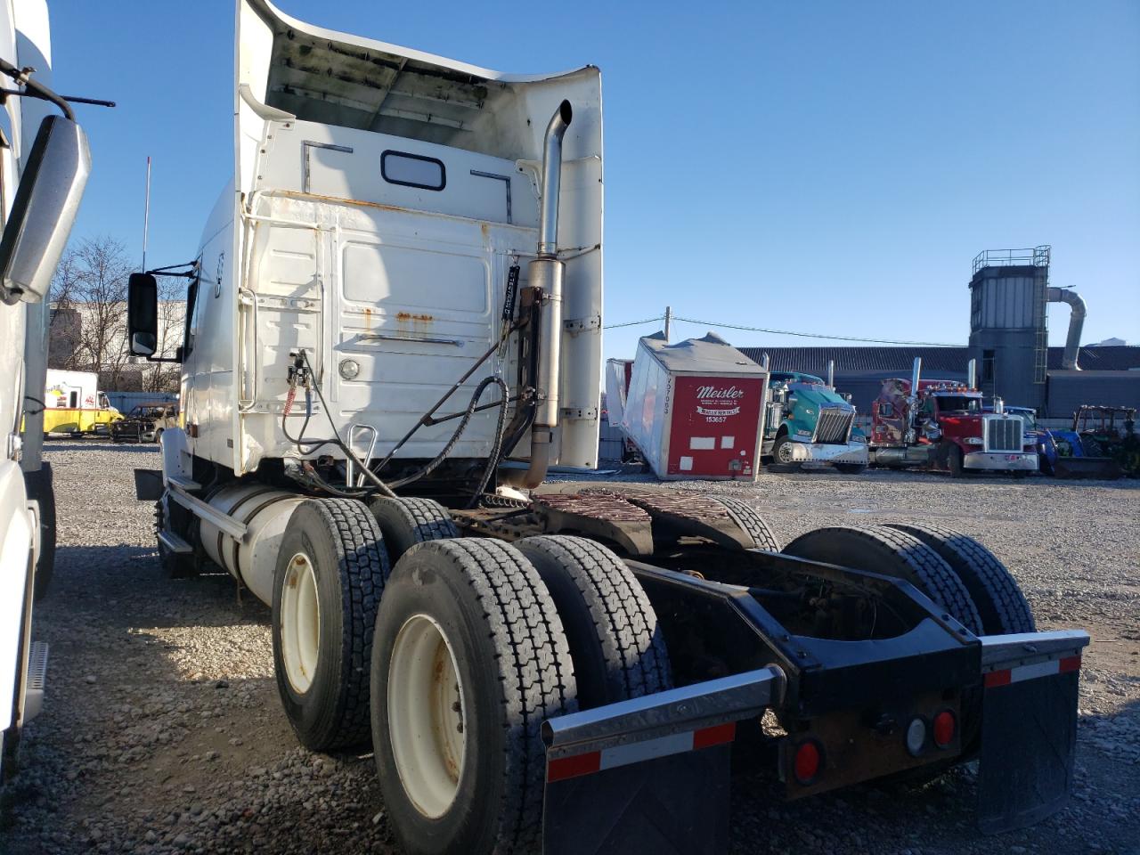 Image 3 of 1999 VOLVO VN  1999 with VIN 4VG7DARH0XN783293
