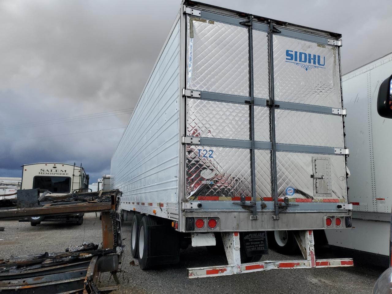 Image 3 of 2006 UTILITY UTILITY 2006 with VIN 1UYVS25316U808617