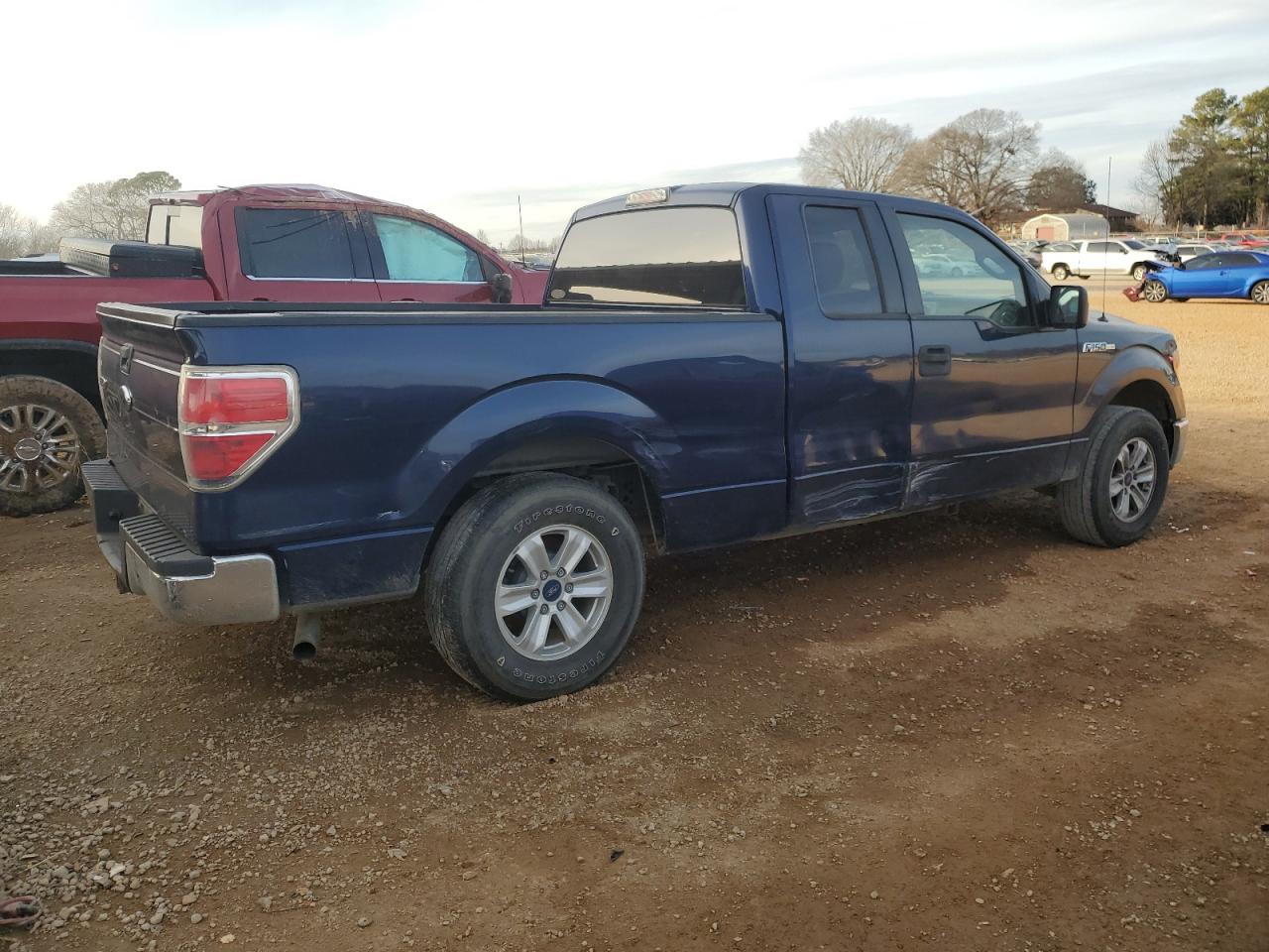 Image 3 of 2010 FORD F150 SUPER CAB 2010 with VIN 1FTEX1C83AFB11052