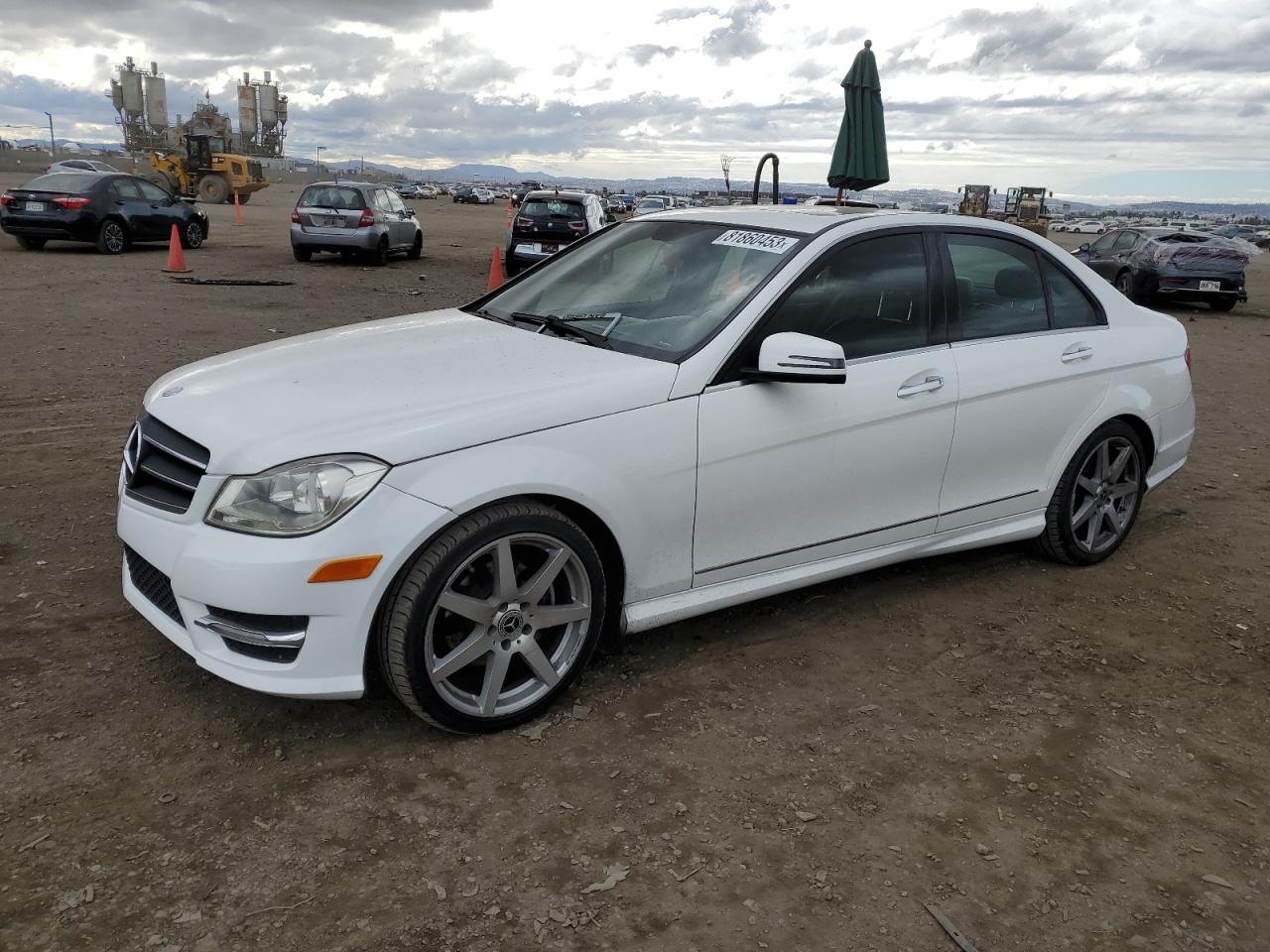 Obraz 1 z 2014 MERCEDES-BENZ C 250 2014 z VIN WDDGF4HB6EA956780