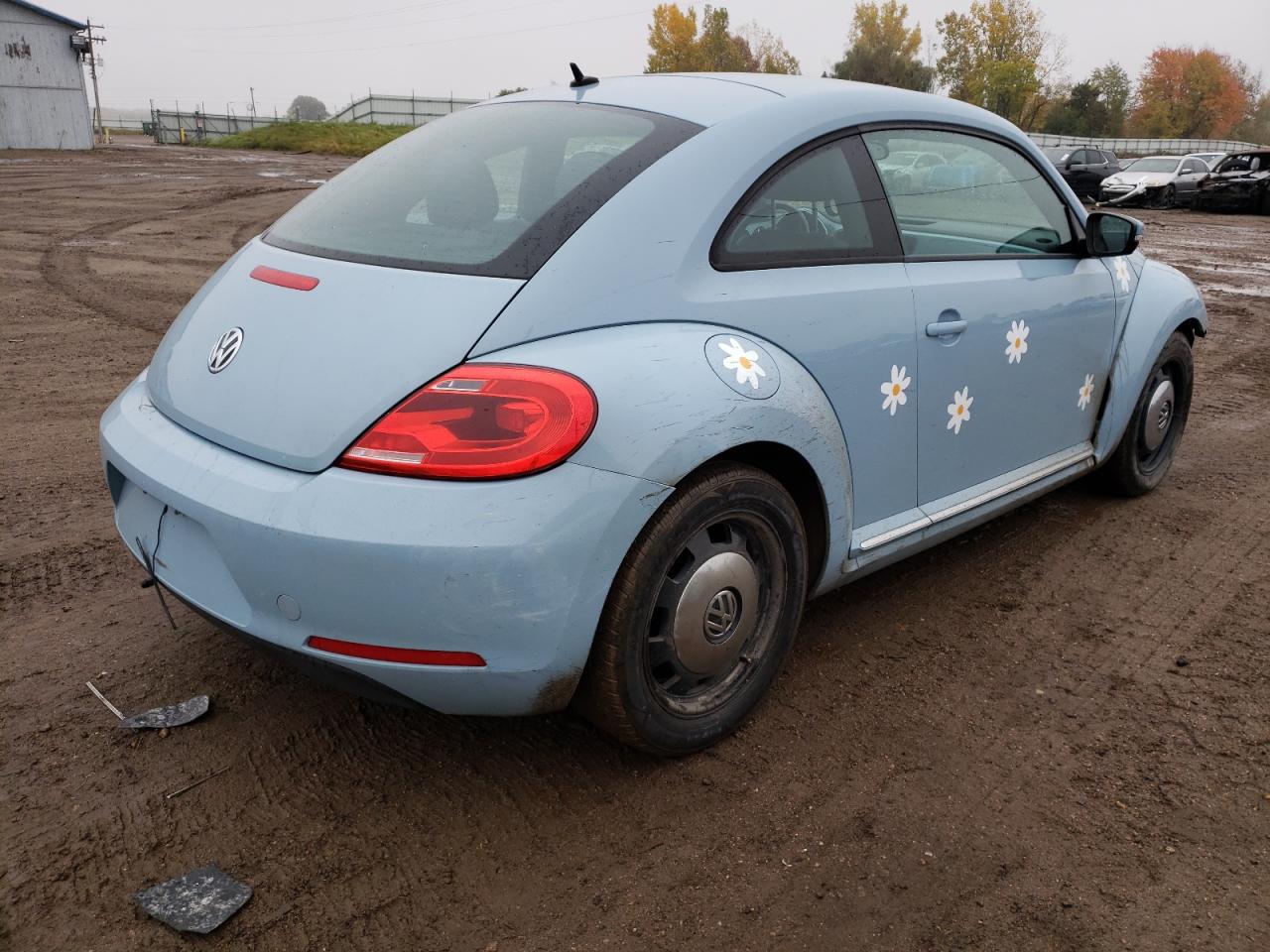 Image 3 of Volkswagen Beetle 2013 with VIN 3VWJX7AT3DM694216