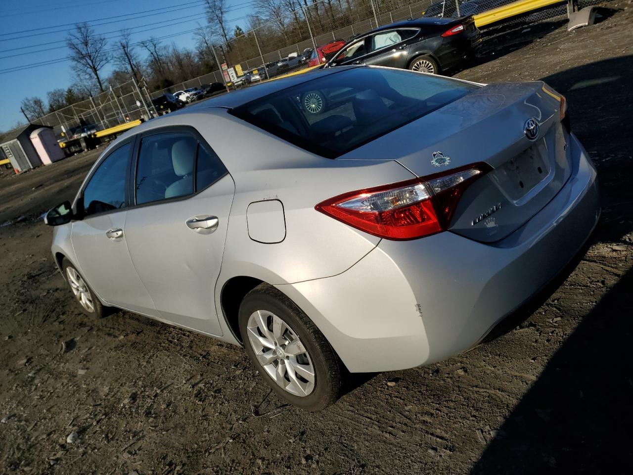 Image 2 of 2014 TOYOTA COROLLA L 2014 with VIN 2T1BURHE1EC152982