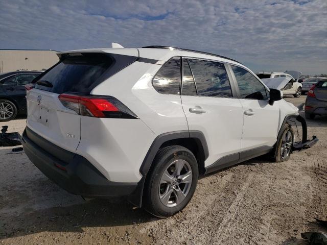 Obraz 3 z 2022 TOYOTA RAV4 XLE 2022 z VIN 2T3W1RFV5NC181843