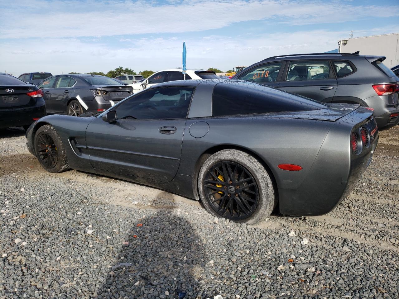 Image 2 of 2003 CHEVROLET CORVETTE  2003 with VIN 1G1YY22GX35127565