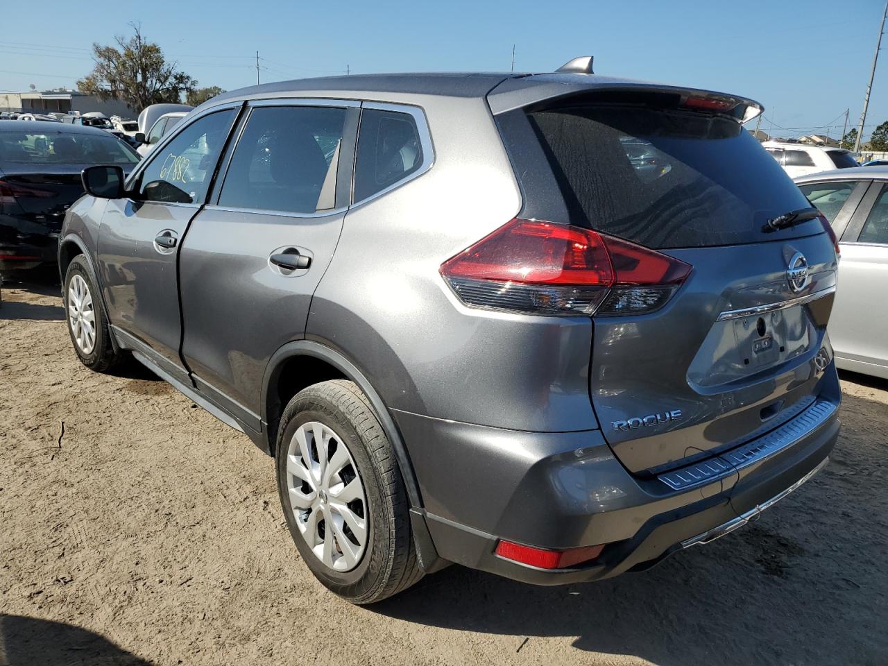 Image 2 of 2018 NISSAN ROGUE S 2018 with VIN KNMAT2MT9JP530519