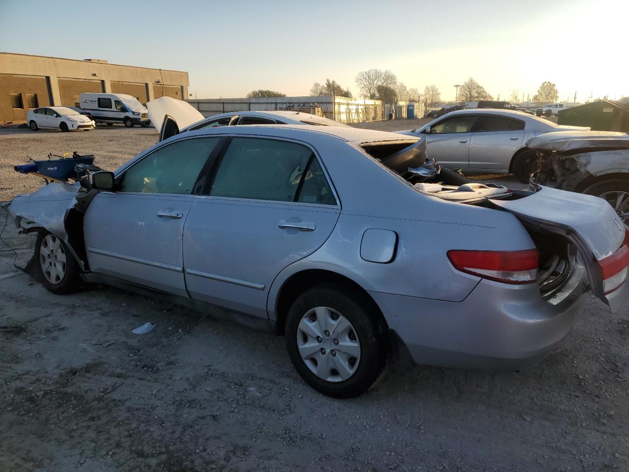 Image 2 of 2004 HONDA ACCORD LX 2004 with VIN 1HGCM563X4A125914