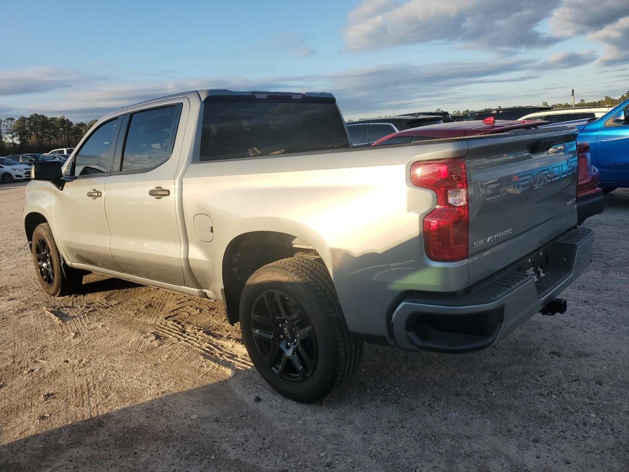 Изображение 2 2023 CHEVROLET SILVERADO C1500 CUSTOM 2023 с VIN 3GCPABEK9PG236301