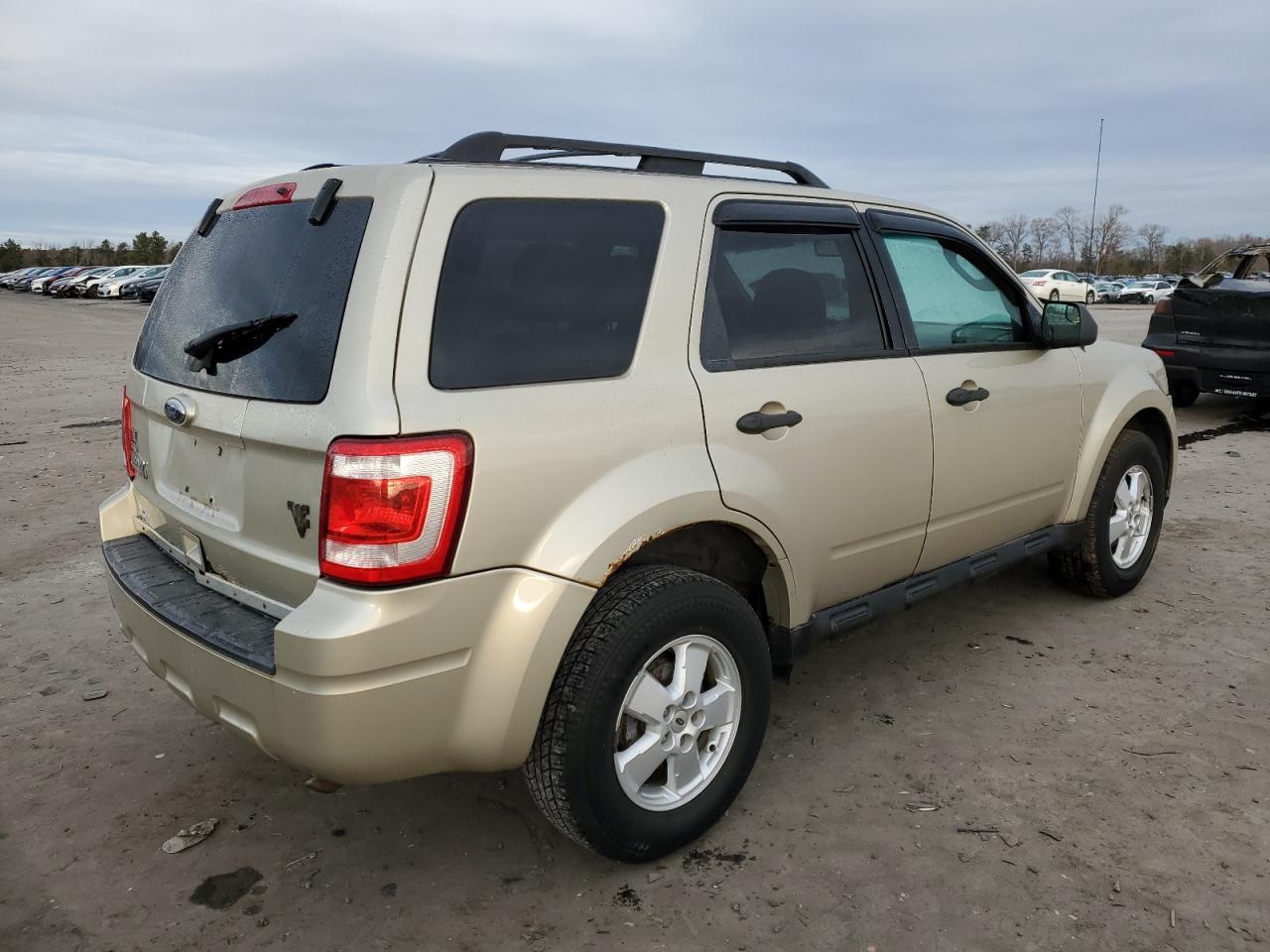 Изображение 3 2010 FORD ESCAPE XLT 2010 с VIN 1FMCU9DG9AKC98207