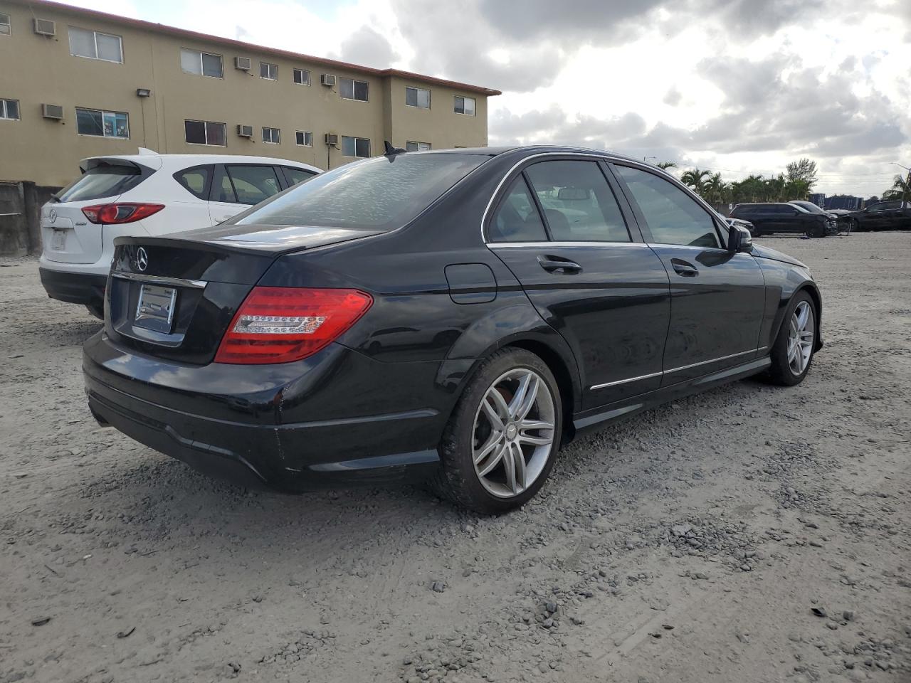 Image 3 of 2013 MERCEDES-BENZ C 250 2013 with VIN WDDGF4HBXDR241355
