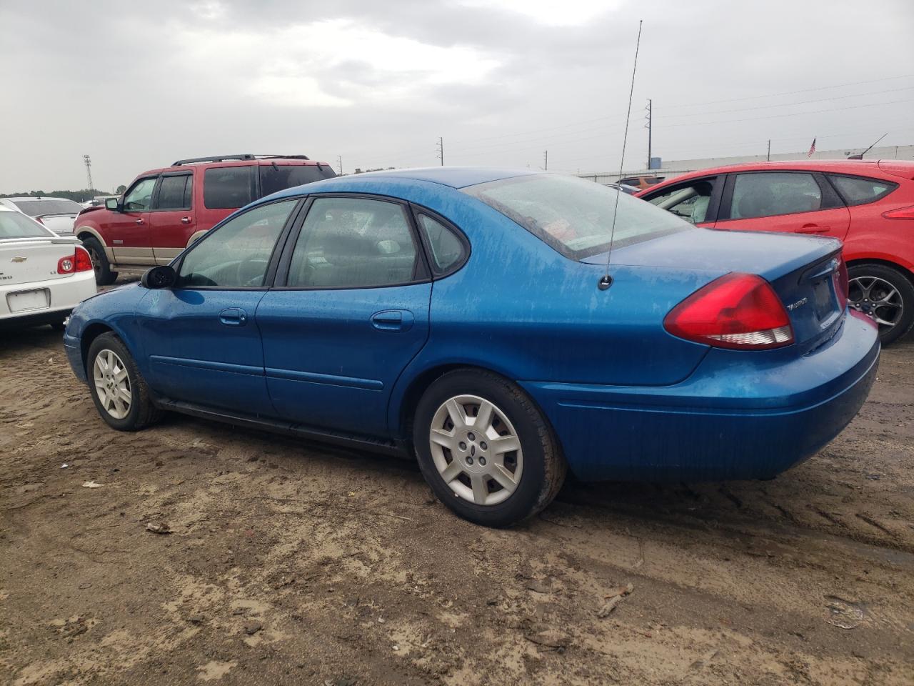 Image 2 of 2004 FORD TAURUS LX 2004 with VIN 1FAFP52294A189576