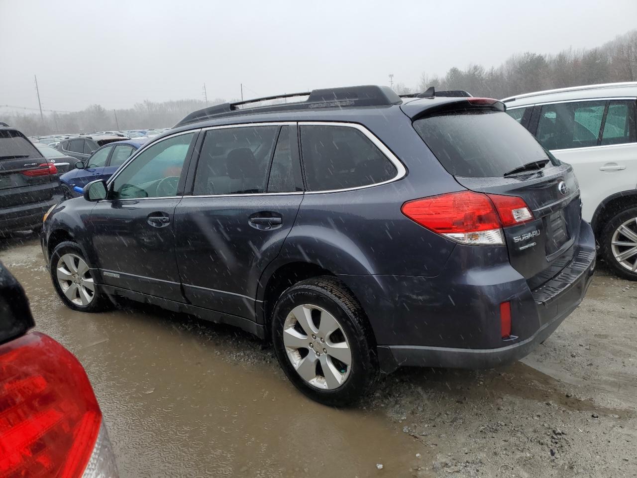 Изображение 2 2011 SUBARU OUTBACK 2.5I LIMITED 2011 с VIN 4S4BRBKC0B3325620