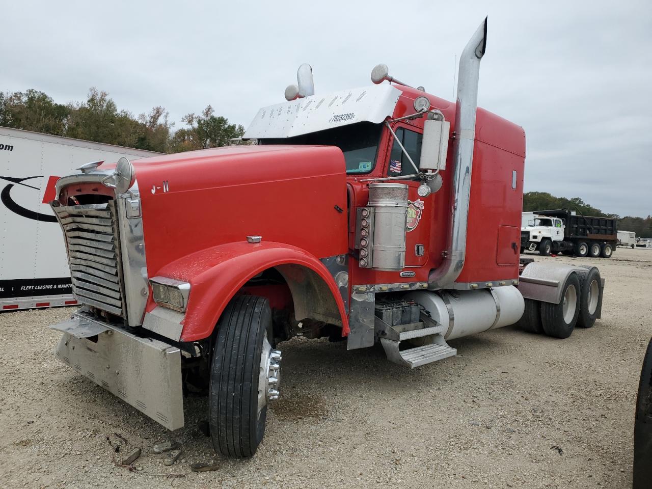 Image 2 of 1999 FREIGHTLINER CONVENTIONAL FLD120 1999 with VIN 1FUPCSZB1XLA12863