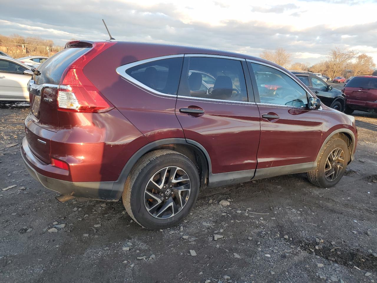 Obraz 3 z 2016 HONDA CR-V SE 2016 z VIN 2HKRM4H4XGH679413