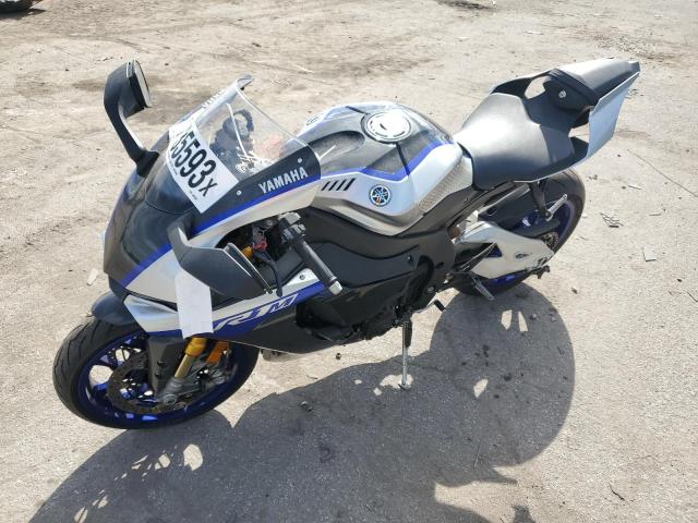 Obraz 2 z 2019 YAMAHA YZFR1M  2019 z VIN JYARN40E5KA000838