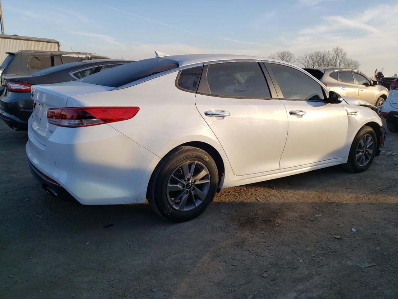 Obraz 3 z 2018 KIA OPTIMA LX 2018 z VIN 5XXGT4L17JG234587