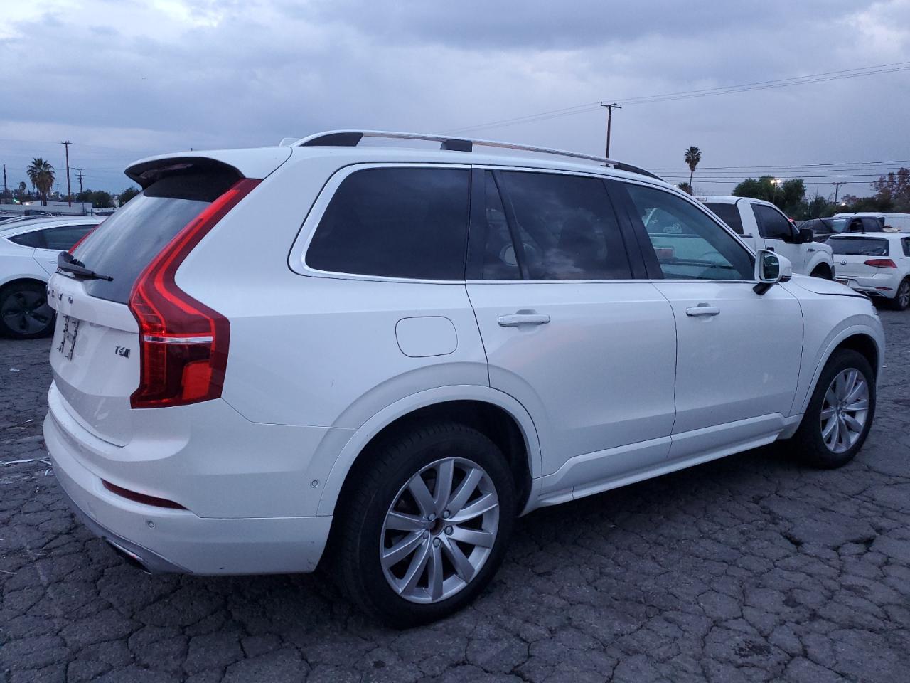 Obraz 3 z 2016 VOLVO XC90 T6 2016 z VIN YV4A22PK8G1045772