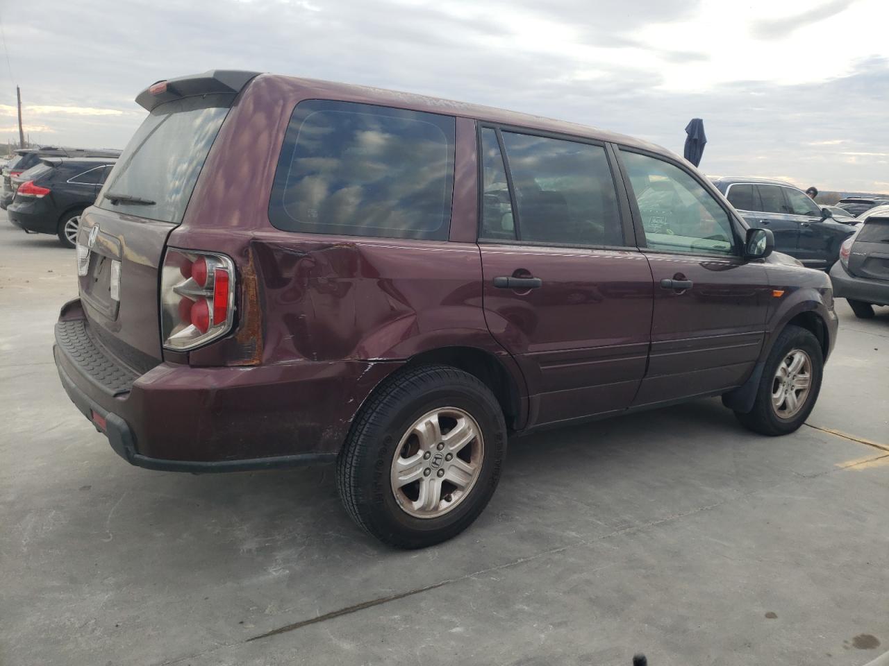 Image 3 of 2007 HONDA PILOT LX 2007 with VIN 5FNYF28107B025342