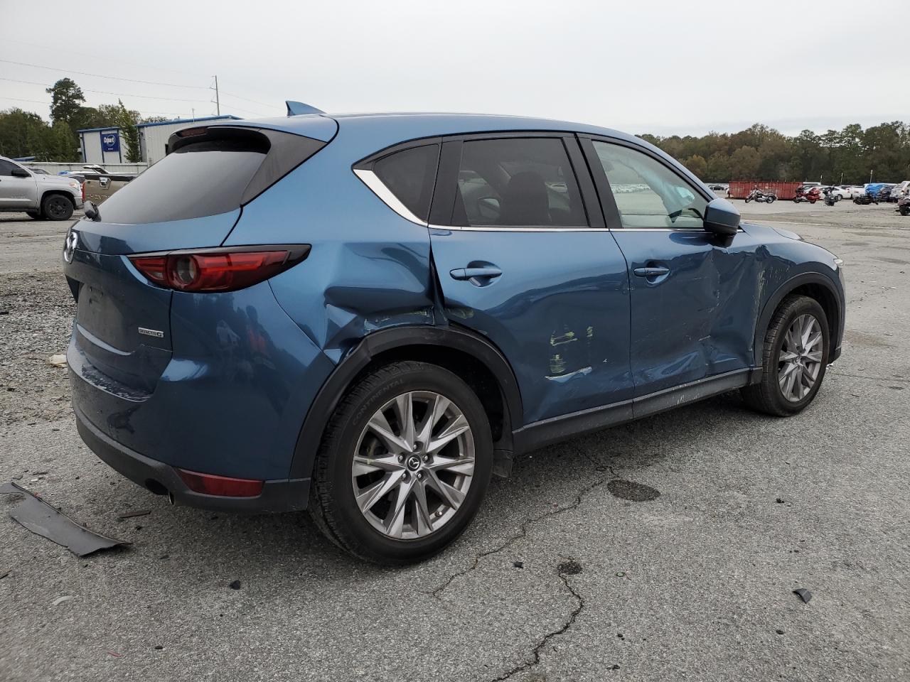 Image 3 of 2020 MAZDA CX-5 GRAND TOURING 2020 with VIN JM3KFBDM0L0724069
