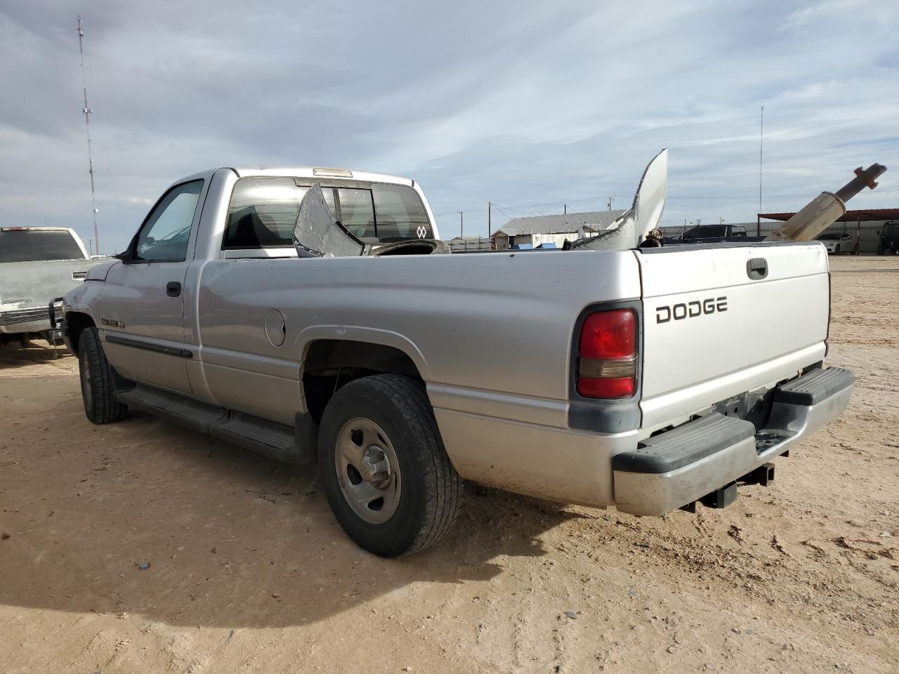 Изображение 2 2001 DODGE RAM 1500  2001 с VIN 1B7HC16Y51S164153