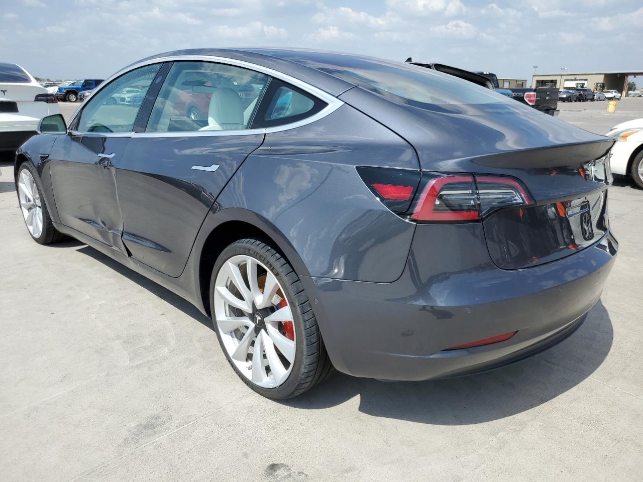 Image 2 of Tesla Model 3 2018 with VIN 5YJ3E1EB9JF079444