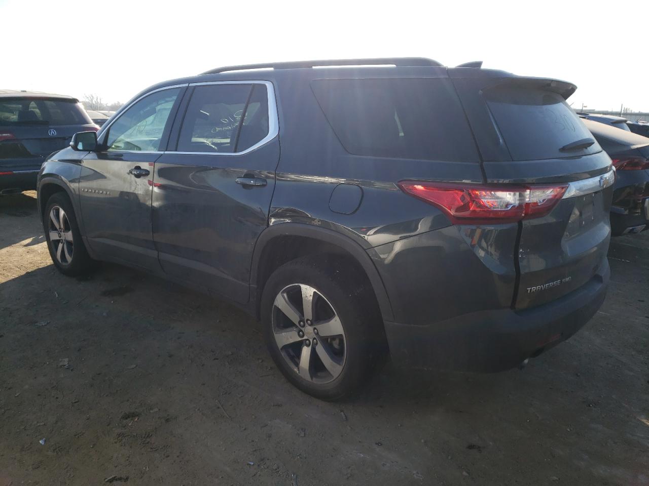 Obraz 2 z 2021 CHEVROLET TRAVERSE LT 2021 z VIN 1GNEVHKW9MJ138361
