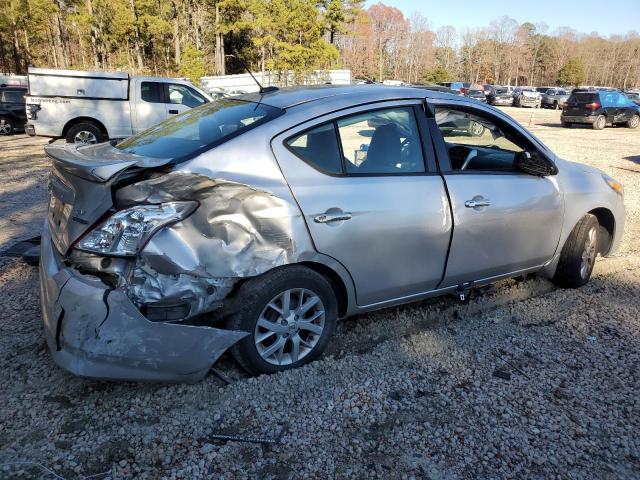Obraz 3 z 2018 NISSAN VERSA S 2018 z VIN 3N1CN7AP3JL861957