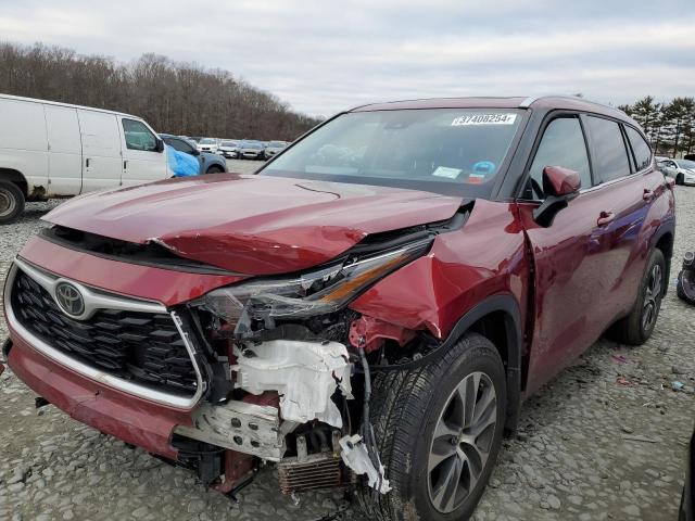 Изображение 2021 TOYOTA HIGHLANDER XLE 2021