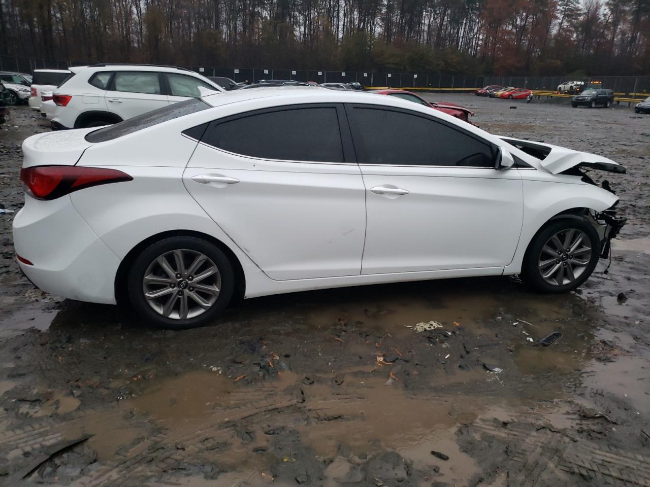 Image 3 of 2015 HYUNDAI ELANTRA SE 2015 with VIN 5NPDH4AE9FH615945