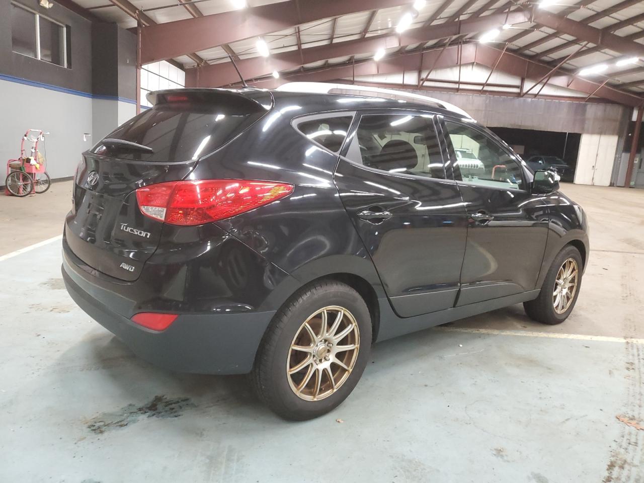 Image 3 of 2012 HYUNDAI TUCSON GLS 2012 with VIN KM8JUCAC7CU493722