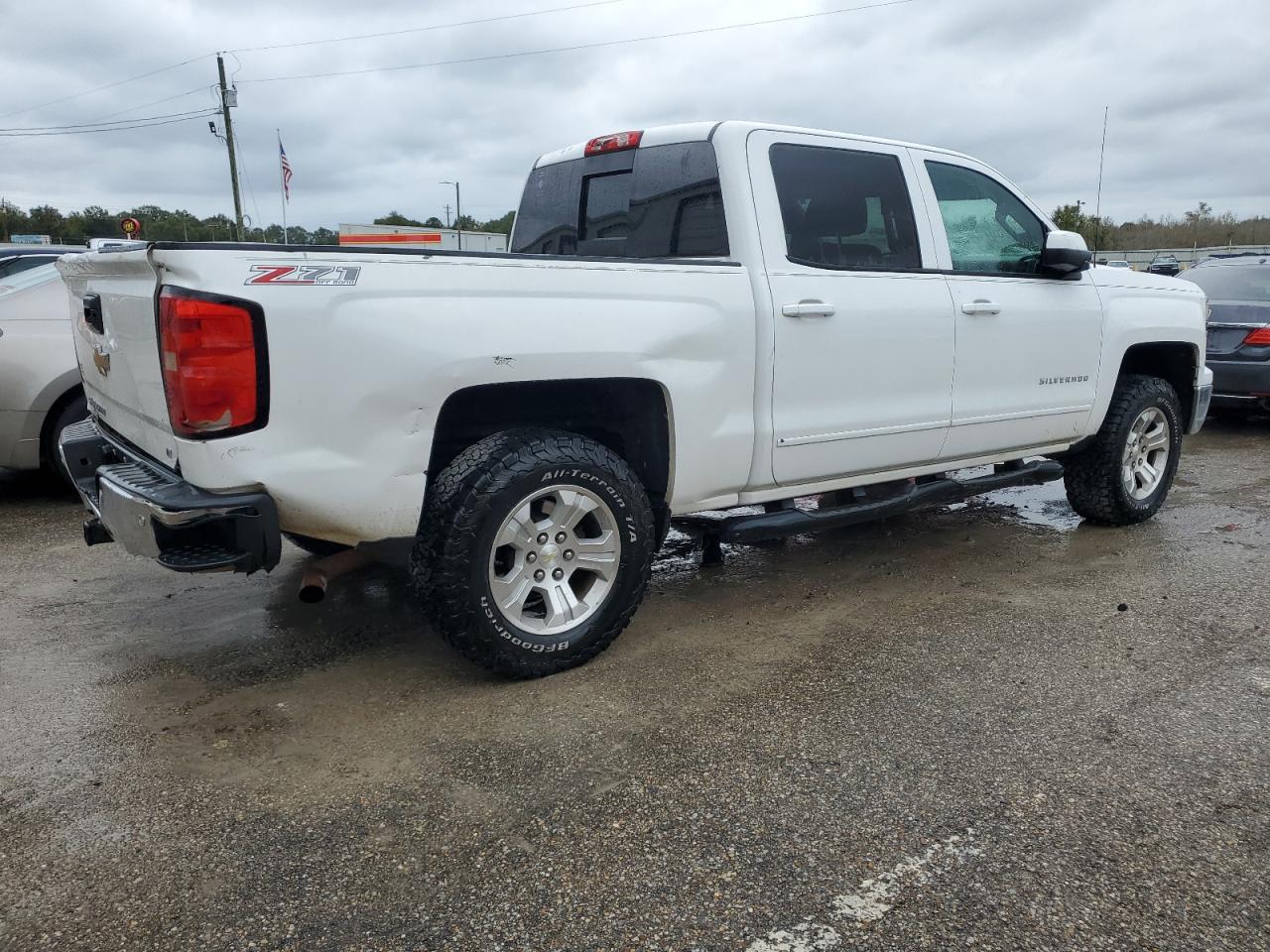 Obraz 3 z 2015 CHEVROLET SILVERADO K1500 LT 2015 z VIN 3GCUKRECXFG233066