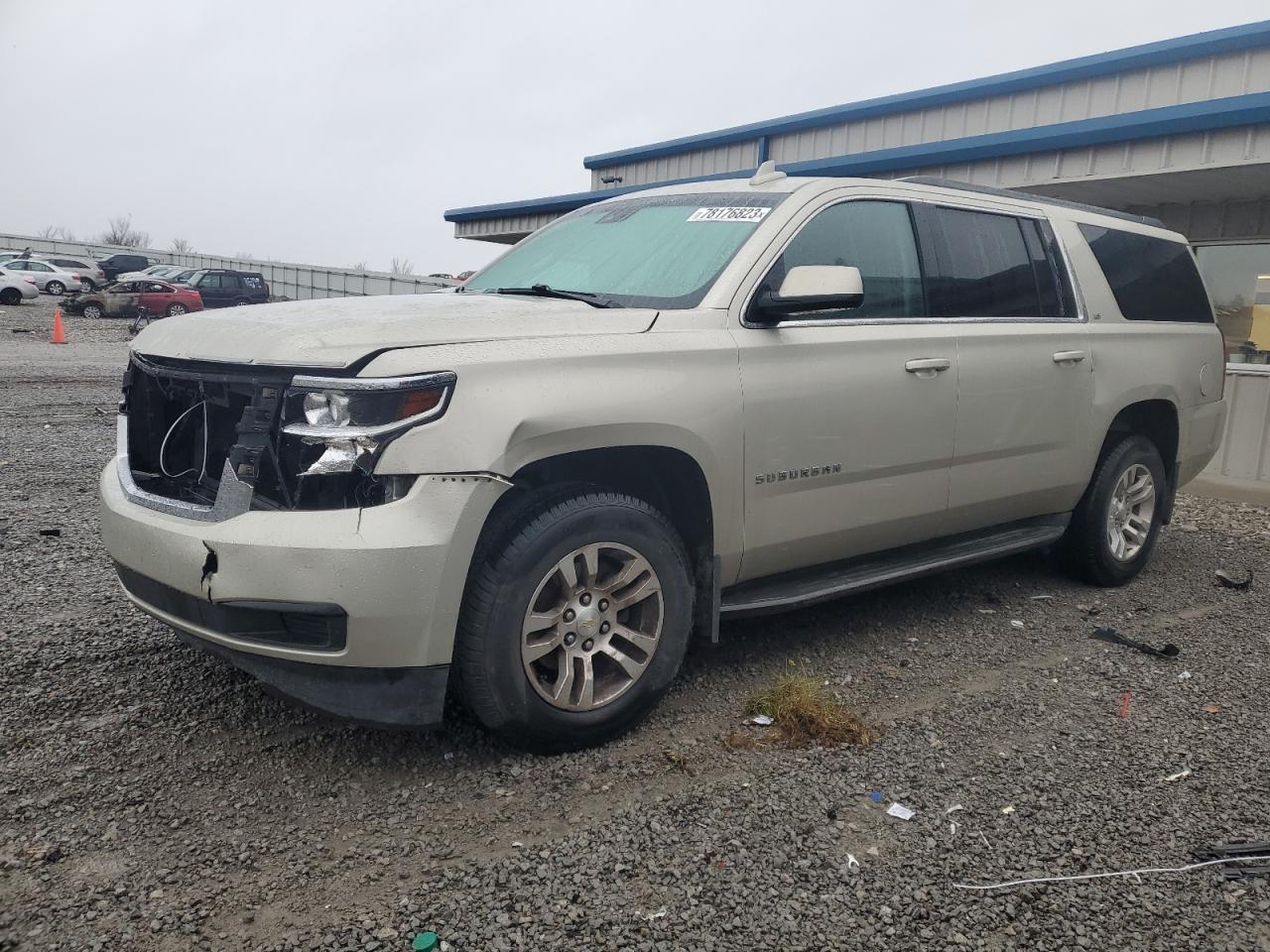 Изображение 1 2015 CHEVROLET SUBURBAN K1500 LS 2015 с VIN 1GNSKHEC0FR745475