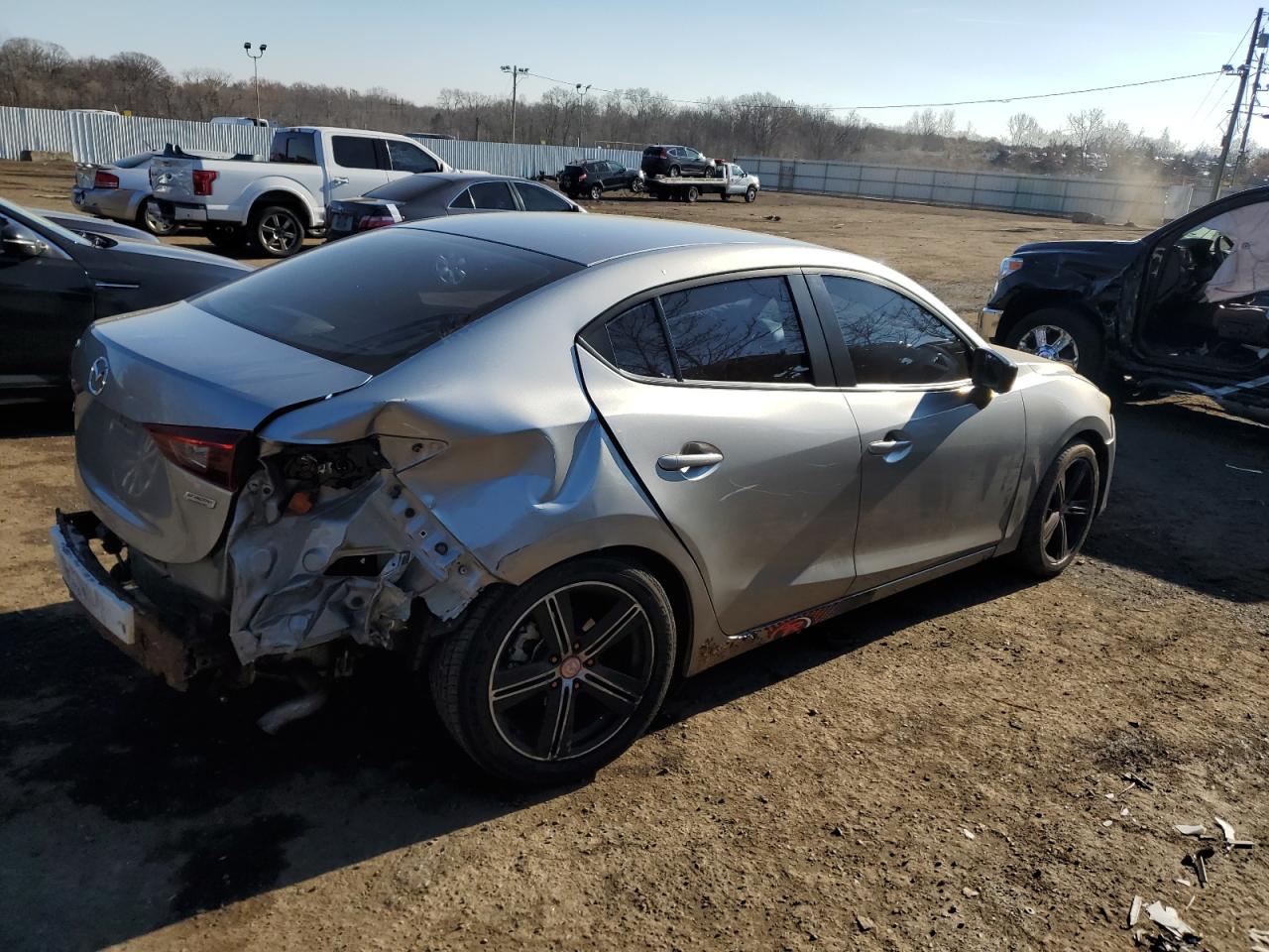 Изображение 3 2014 MAZDA 3 SV 2014 с VIN JM1BM1T75E1123936