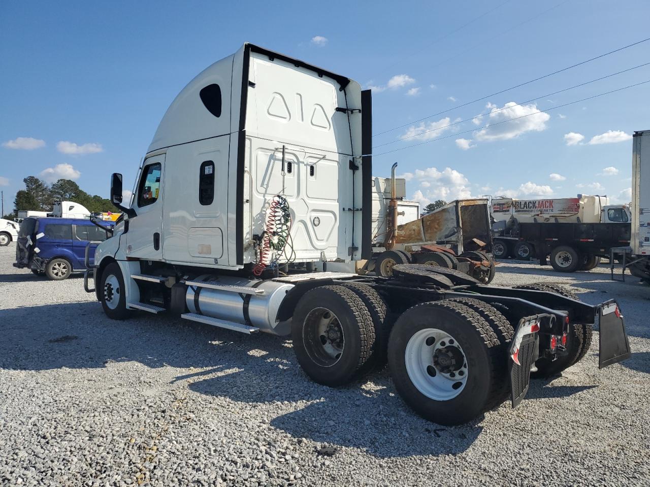 Image 3 of 2021 FREIGHTLINER CASCADIA 126  2021 with VIN 3AKJHHDR7MSMK1459