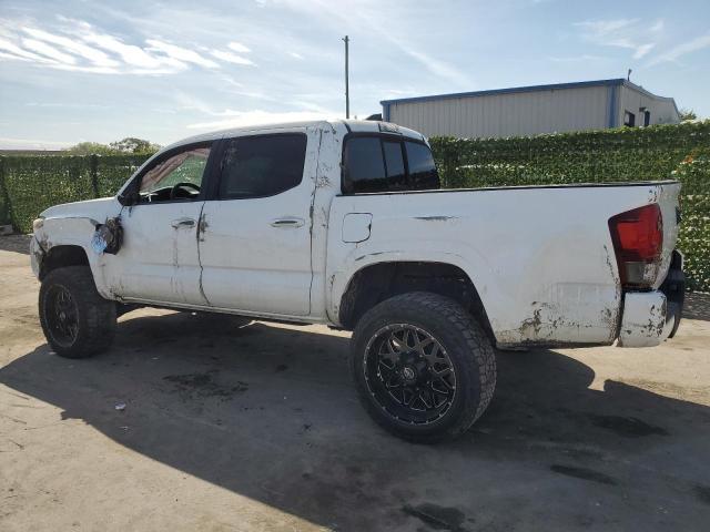 Image 2 of 2018 TOYOTA TACOMA DOUBLE CAB 2018 with VIN 5TFAX5GN7JX128310