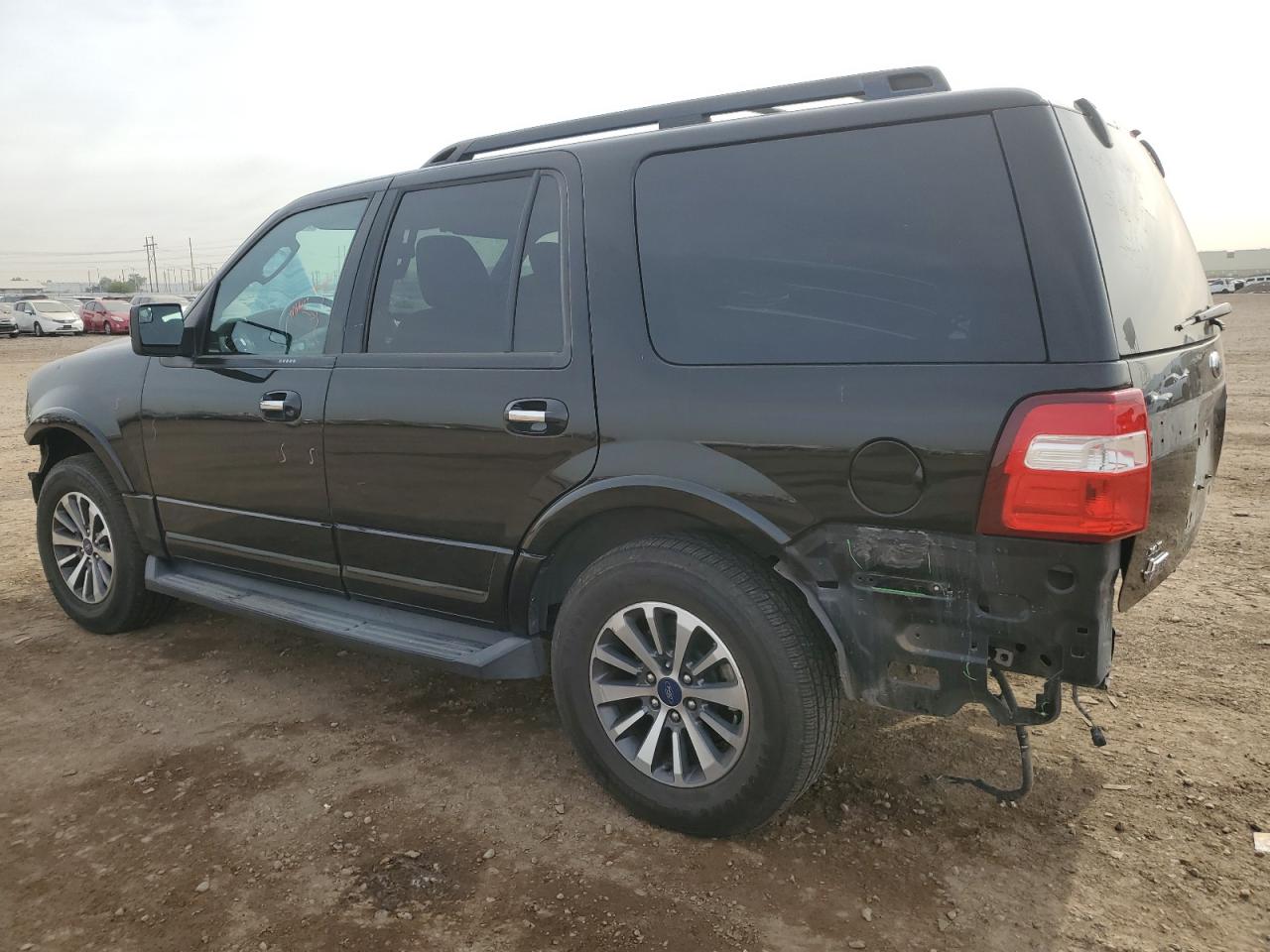 Image 2 of 2017 FORD EXPEDITION XLT 2017 with VIN 1FMJU1HT4HEA11137