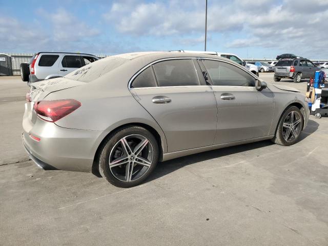 Image 3 of 2019 MERCEDES-BENZ A 220 2019 with VIN WDD3G4EB2KW002932