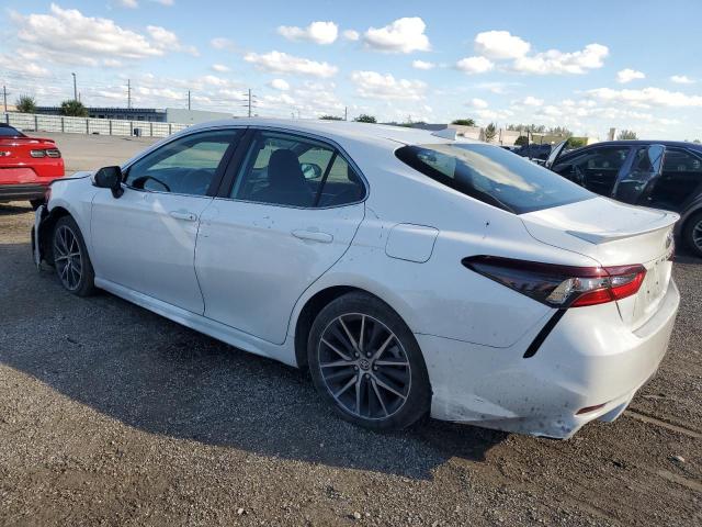 Obraz 2 z 2021 TOYOTA CAMRY SE 2021 z VIN 4T1G11AK3MU545167