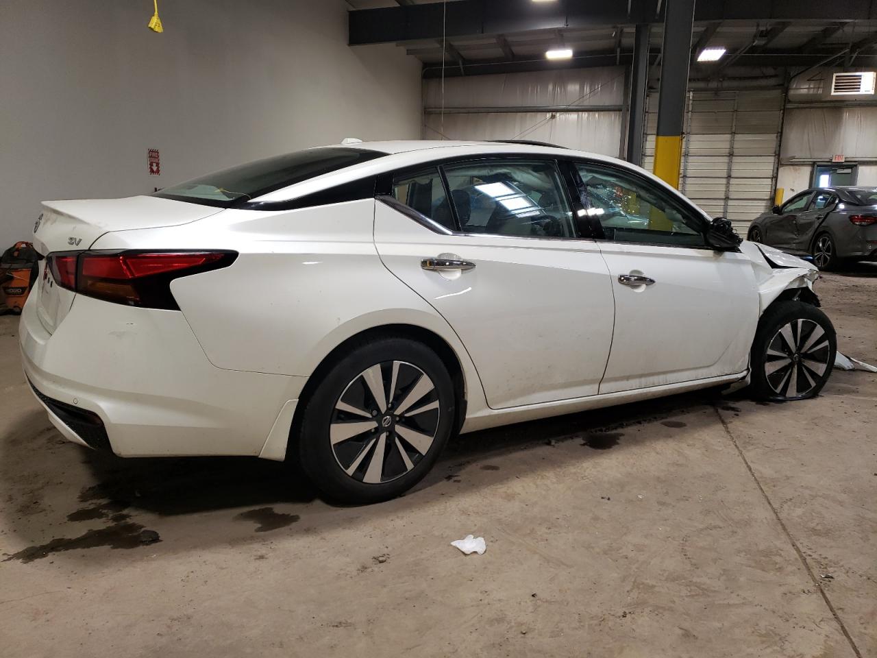 Image 3 of 2020 NISSAN ALTIMA SV 2020 with VIN 1N4BL4DV6LC189372