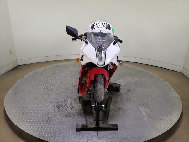 Obraz 2 z 2016 HYOSUNG GT250 R 2016 z VIN KM4MJ6275G1700884