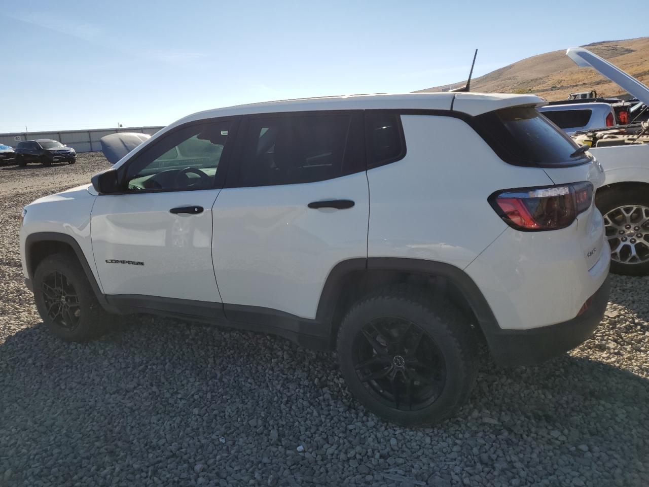 Изображение 2 2020 JEEP COMPASS SPORT 2020 с VIN 3C4NJDAB7LT253463