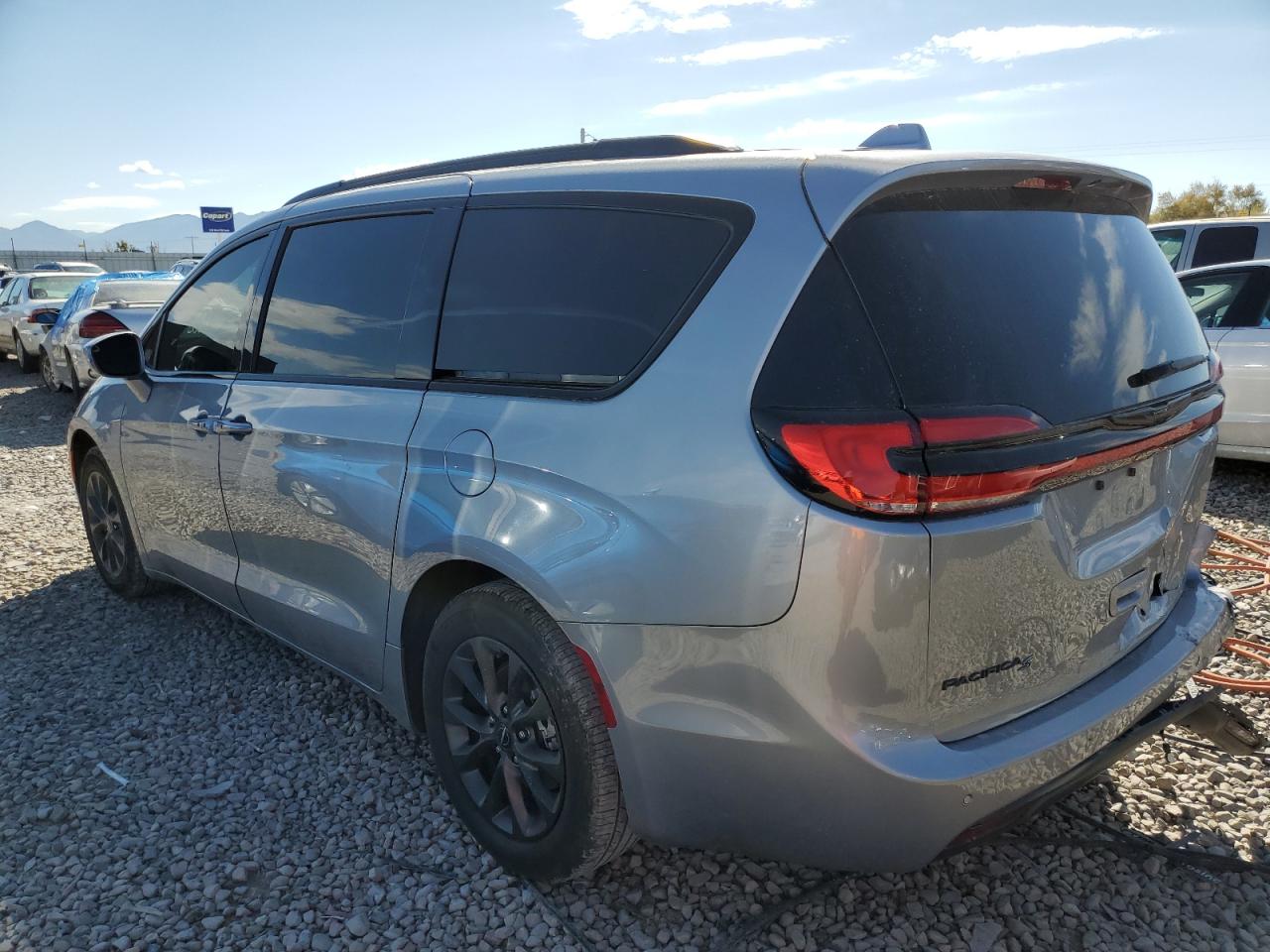 Изображение 2 2021 CHRYSLER PACIFICA TOURING L 2021 с VIN 2C4RC1BG2MR500297