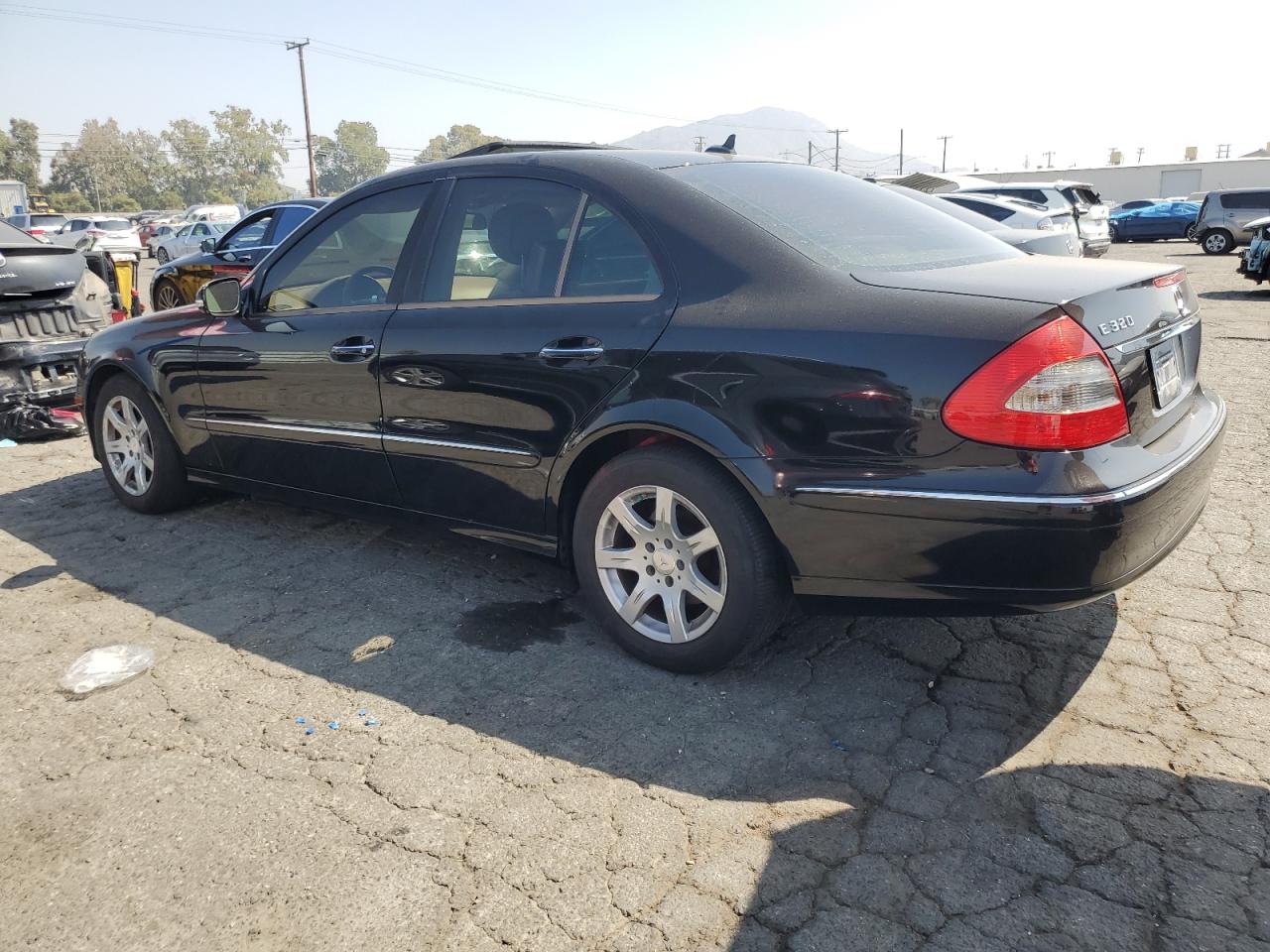 Image 2 of 2008 MERCEDES-BENZ E 320 CDI 2008 with VIN WDBUF22X88B327900