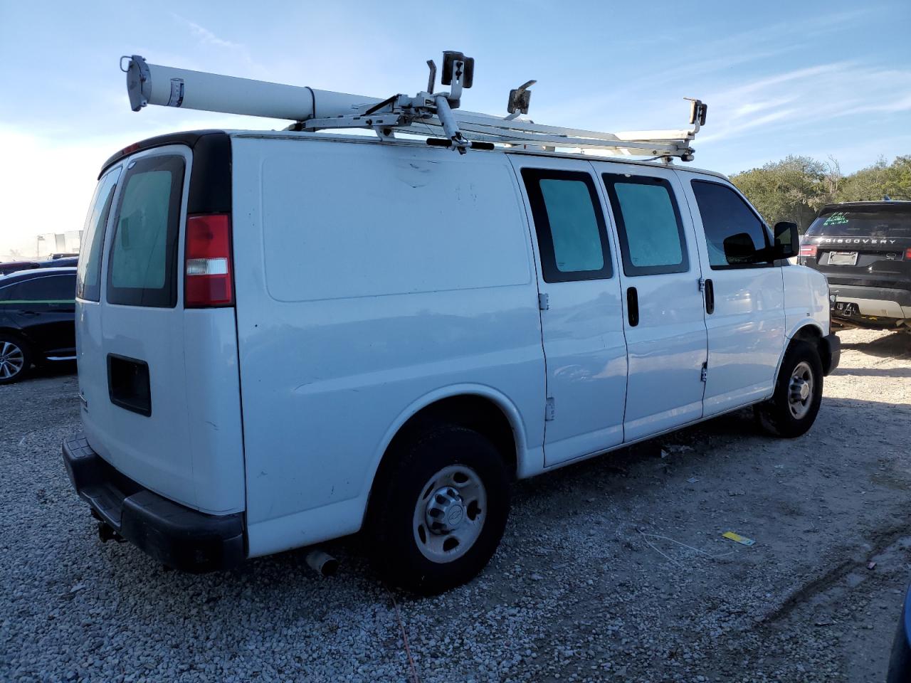 Image 3 of 2012 CHEVROLET EXPRESS G2500  2012 with VIN 1GCWGFCB3C1125739