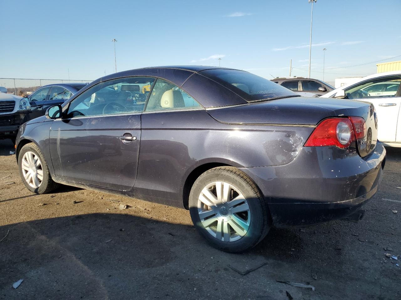Image 2 of 2008 VOLKSWAGEN EOS TURBO 2008 with VIN WVWBA71F48V041005