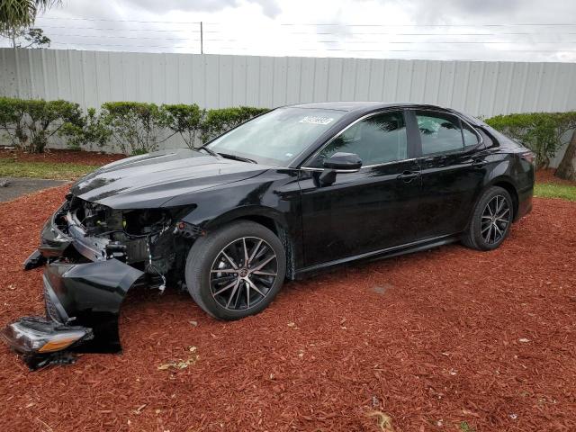 Изображение 1 2024 TOYOTA CAMRY SE NIGHT SHADE 2024 с VIN 4T1G11AK7RU866703