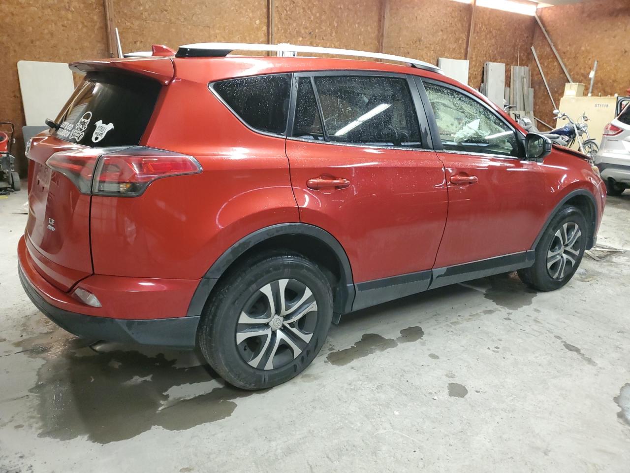 Изображение 3 2016 TOYOTA RAV4 LE 2016 с VIN JTMBFREV6GJ099993
