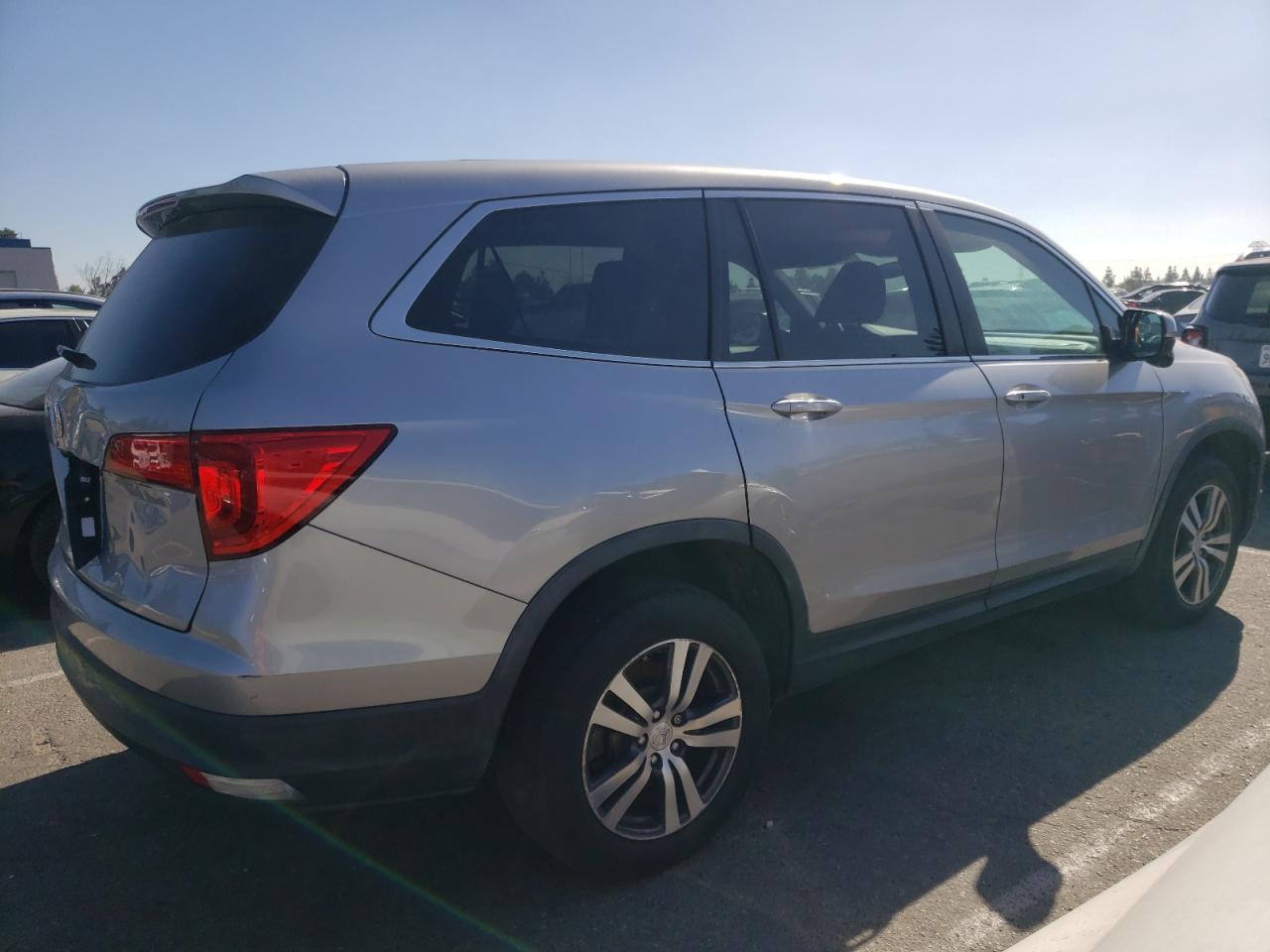 Obraz 3 z 2018 HONDA PILOT EX 2018 z VIN 5FNYF5H35JB014878