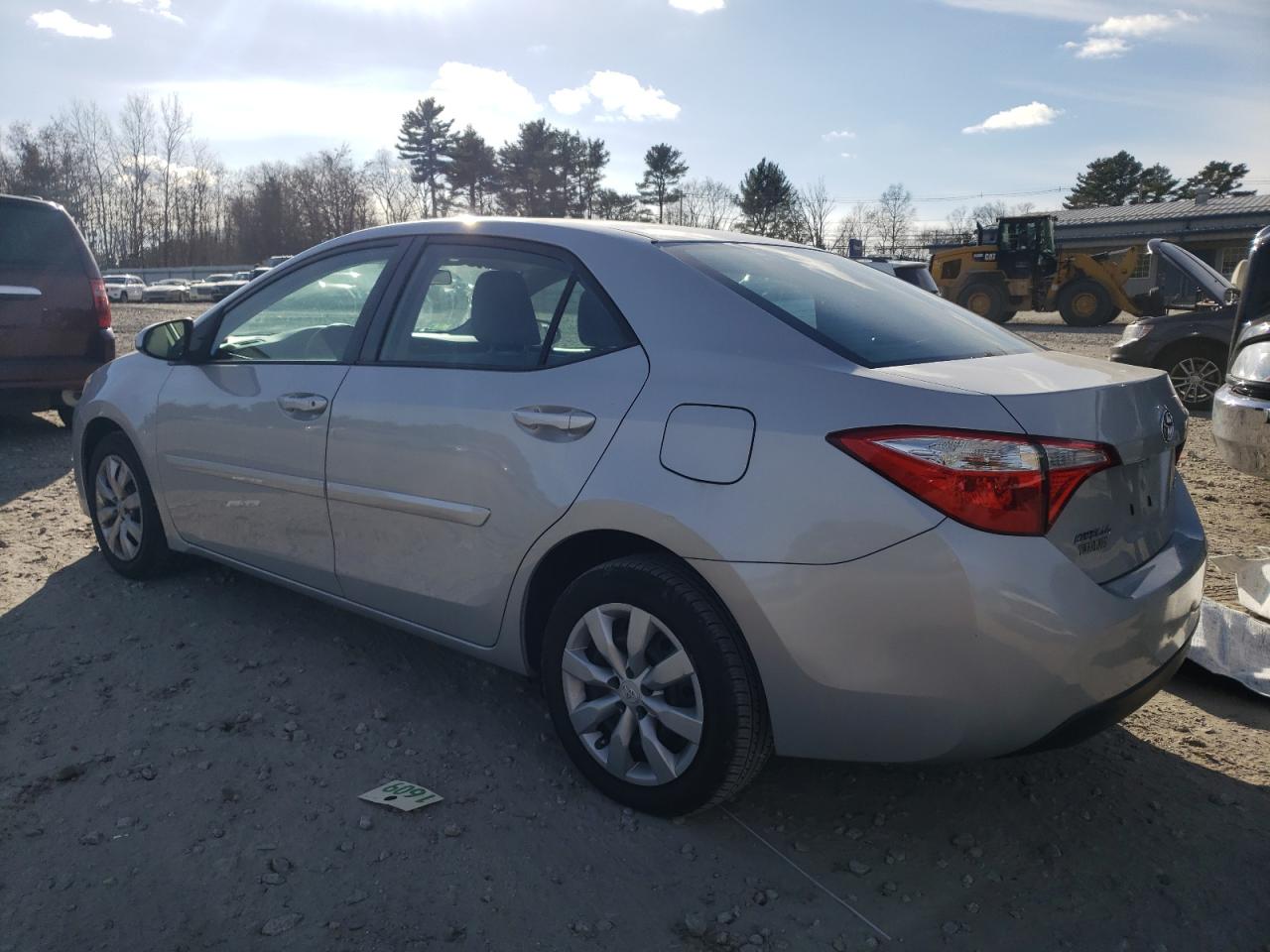 Image 2 of 2015 TOYOTA COROLLA L 2015 with VIN 2T1BURHE8FC452648