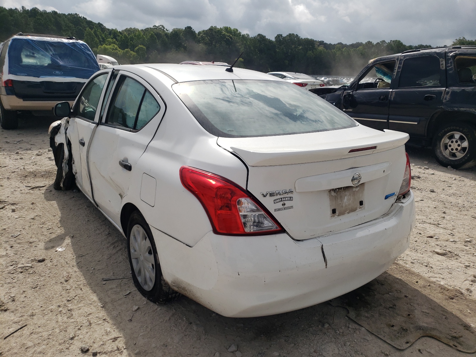 Image 3 of 2014 NISSAN VERSA S 2014 with VIN 3N1CN7AP1EL856374